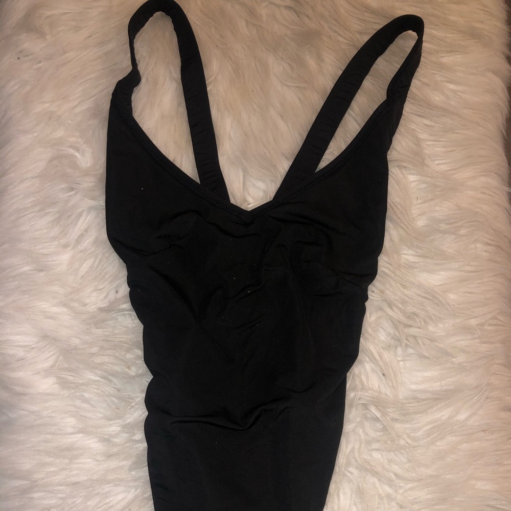 H&M size 6 one piece cheeky swimmy